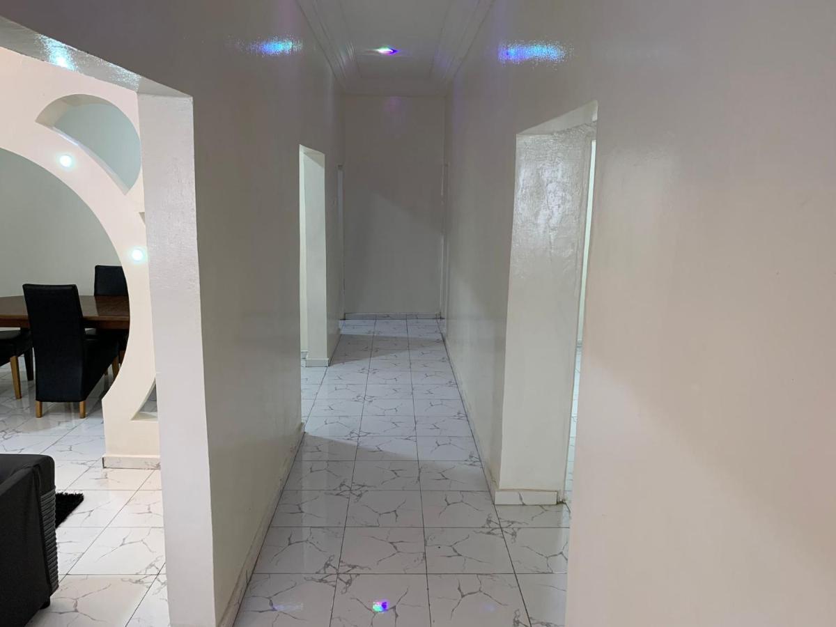 Brikama Matano Guest House מראה חיצוני תמונה