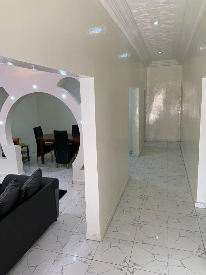 Brikama Matano Guest House מראה חיצוני תמונה