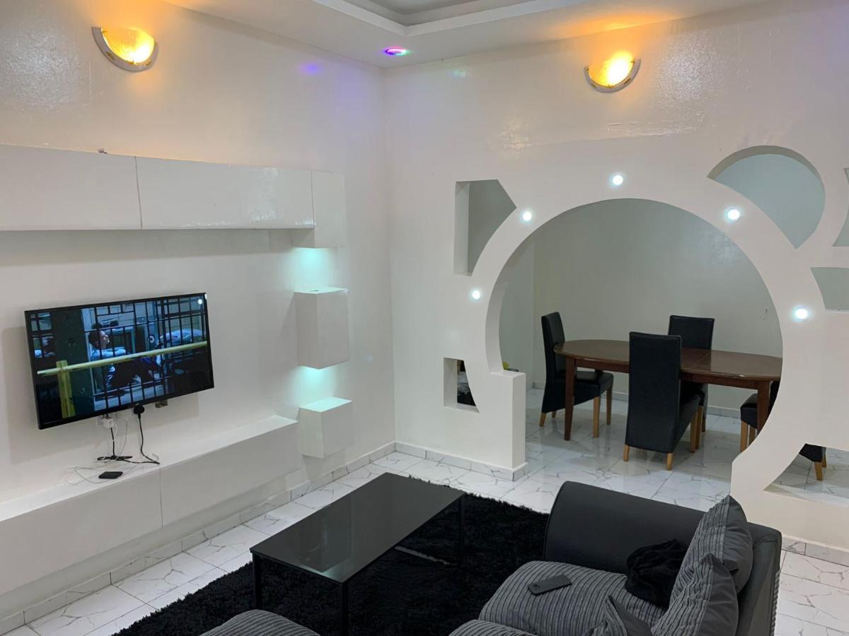 Brikama Matano Guest House מראה חיצוני תמונה